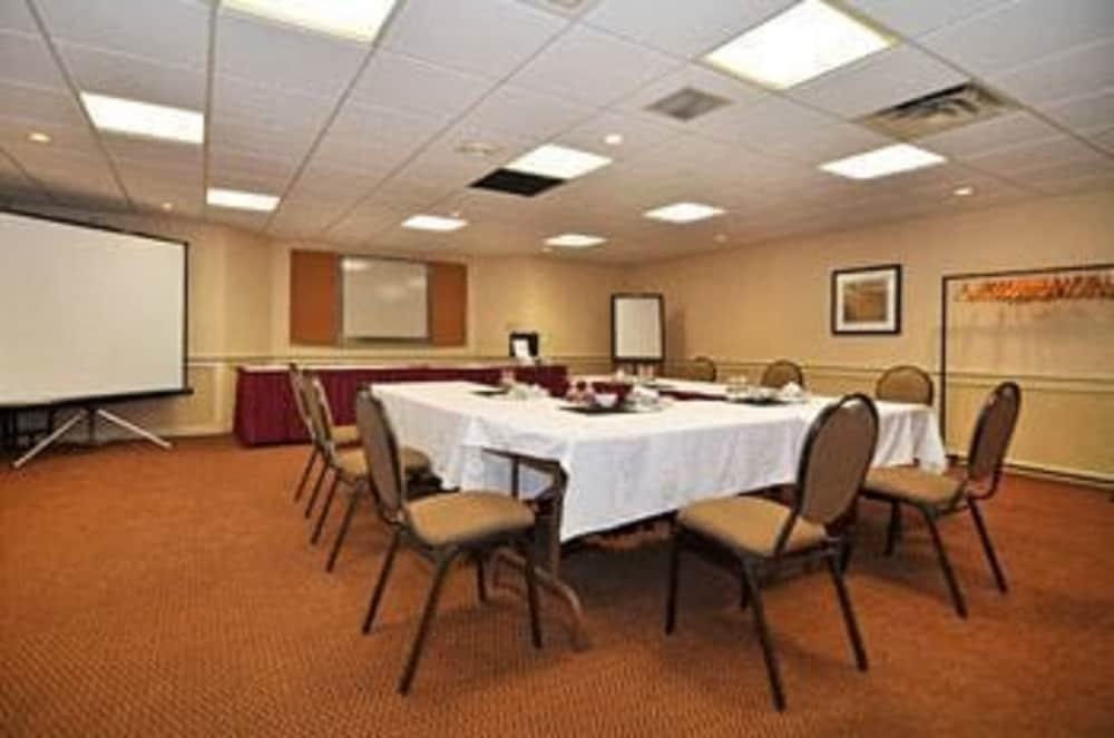 Charlottetown Inn & Conference Centre Экстерьер фото