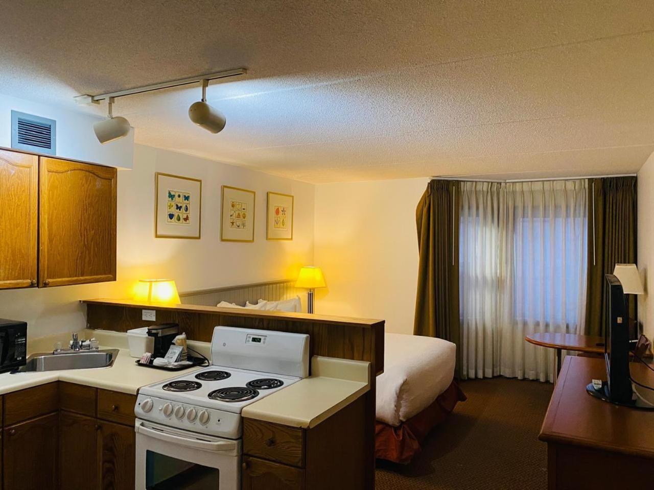 Charlottetown Inn & Conference Centre Экстерьер фото