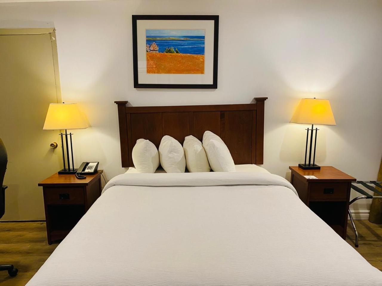 Charlottetown Inn & Conference Centre Экстерьер фото